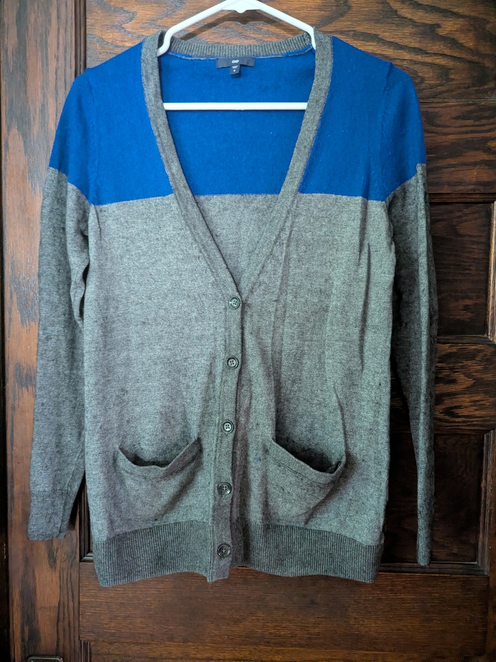 GAP Angora Blue and Gray Colorblock V-Neck Cardigan - Women's Small